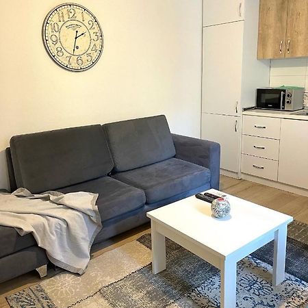 Apartment In The New Bazaar Of Tirana - Hana Blu Eksteriør billede
