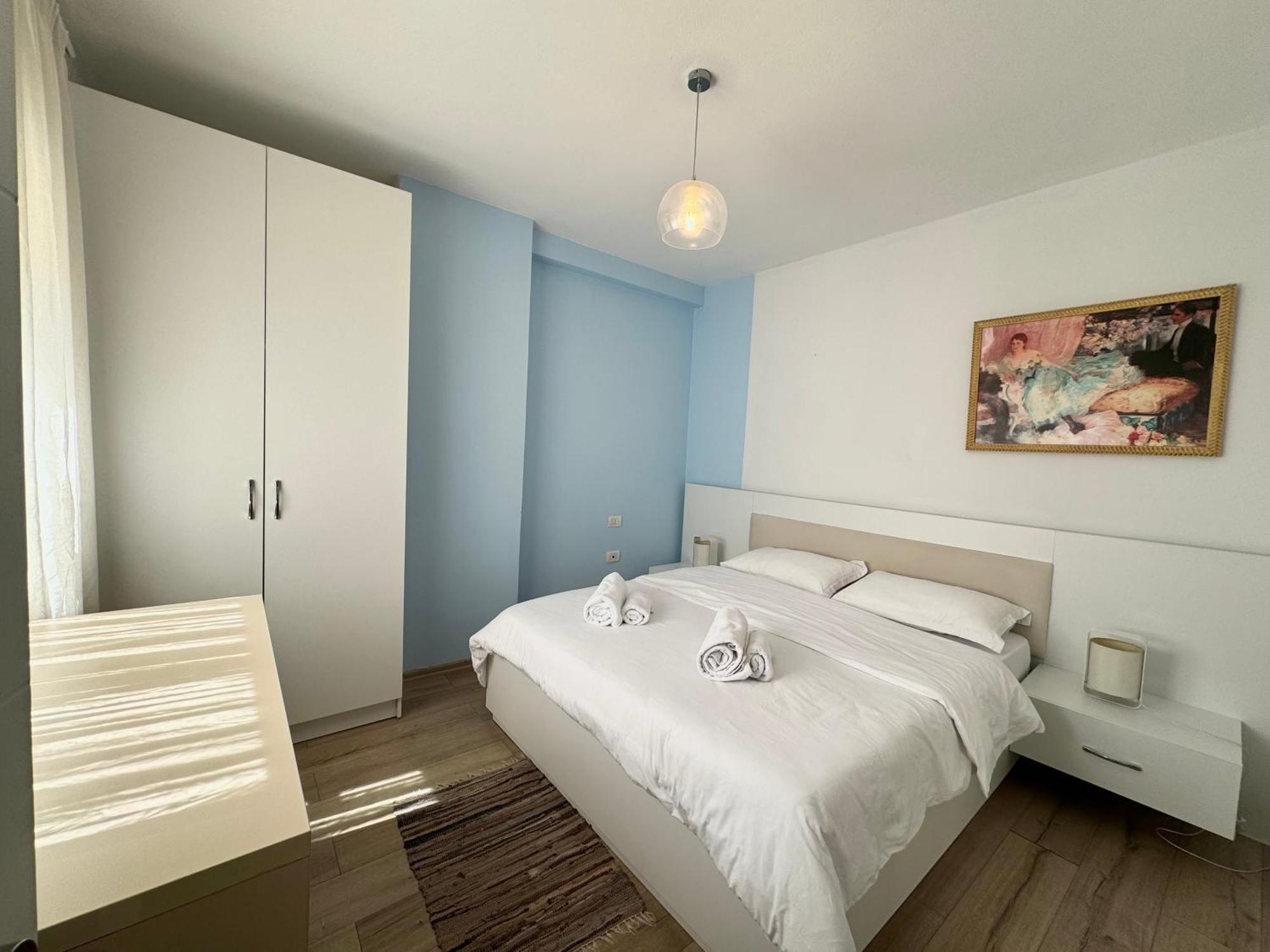 Apartment In The New Bazaar Of Tirana - Hana Blu Eksteriør billede