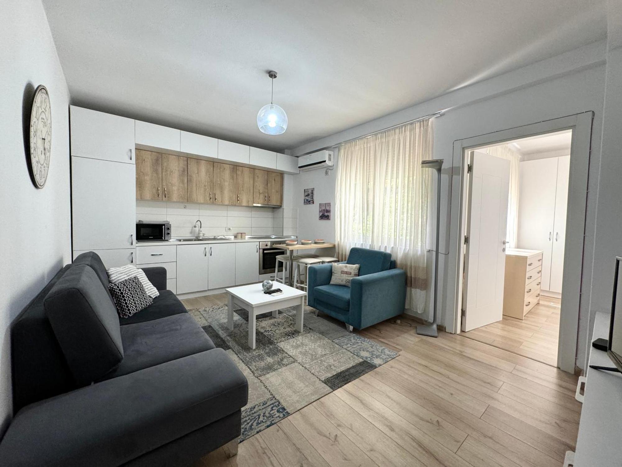 Apartment In The New Bazaar Of Tirana - Hana Blu Eksteriør billede