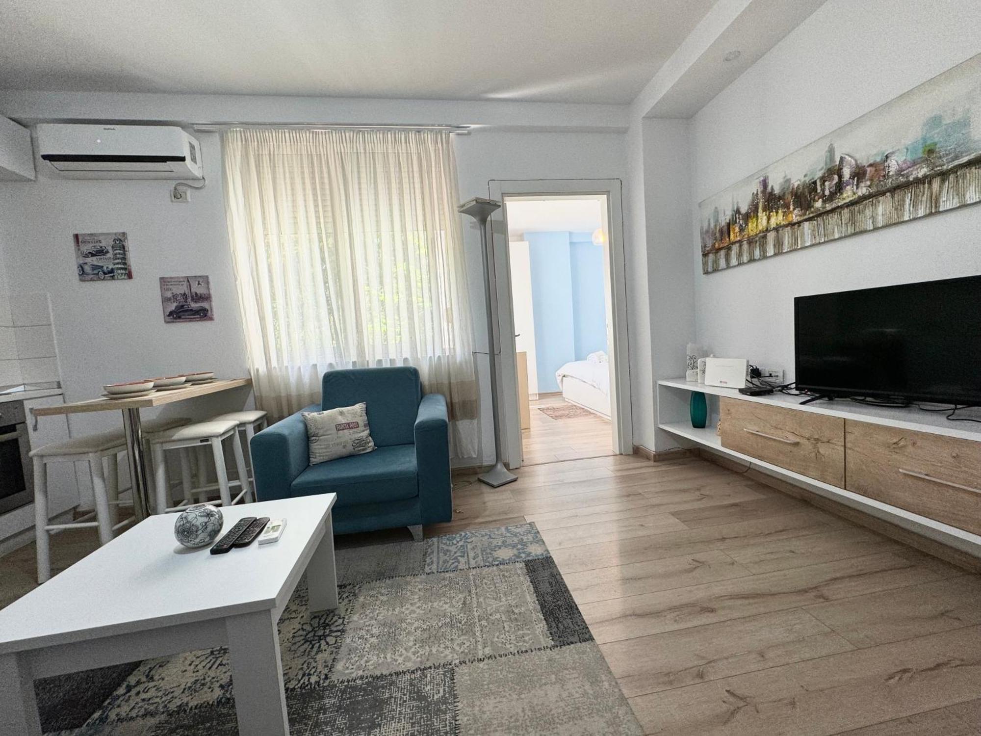 Apartment In The New Bazaar Of Tirana - Hana Blu Eksteriør billede