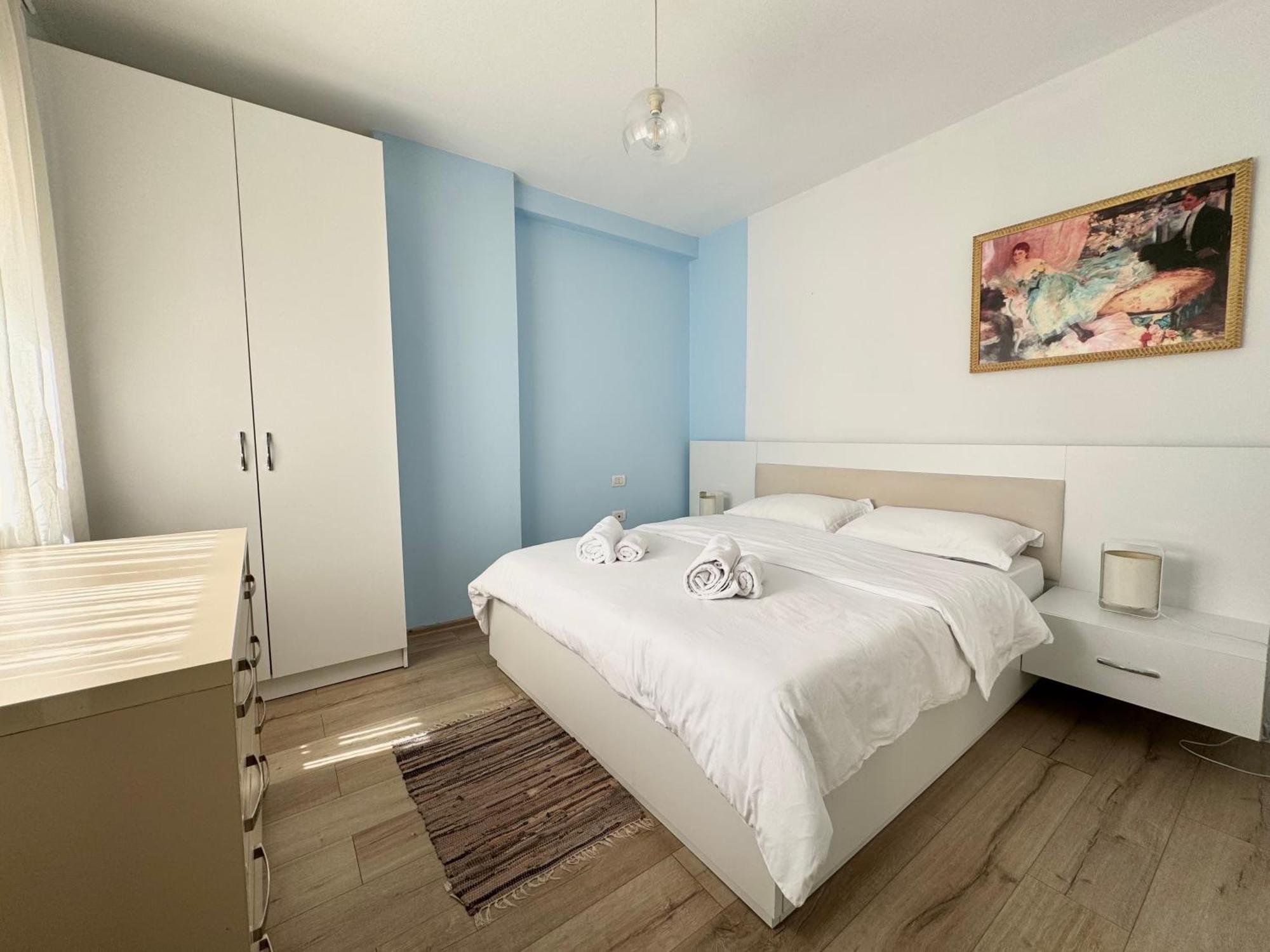 Apartment In The New Bazaar Of Tirana - Hana Blu Eksteriør billede